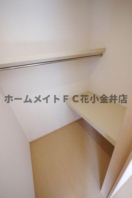 拡大写真:ティルタサリ 1階105の収納