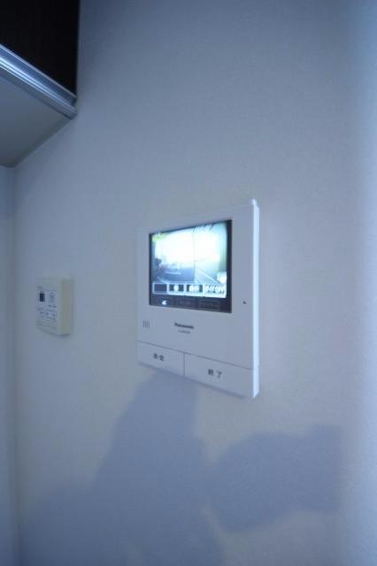 拡大写真:ラ・カーサ・フェリーチェ 1階101の訪問者を確認して応対できます