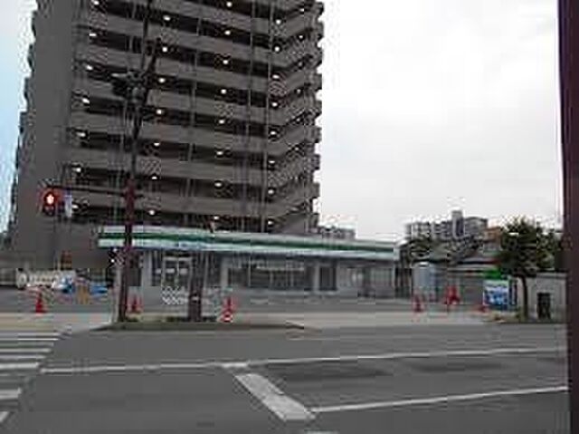 拡大写真:レオパレスモラ神屋 2階203のファミリーマート姫路壱丁町店 300m