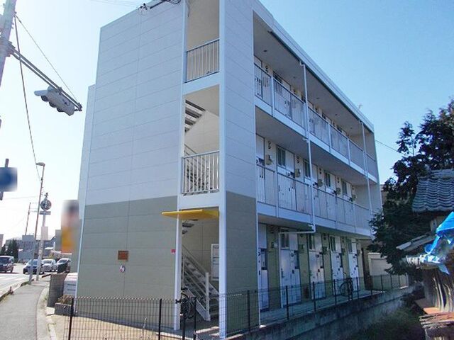 写真：レオパレスルニIIIの外観
