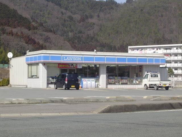 拡大写真:フロール・デ・セレッソII 2階207のローソン氷上町石生店まで832m