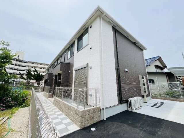 リファインド レジデンスの外観