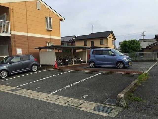 拡大写真：ファミールＦ 1階102の外観