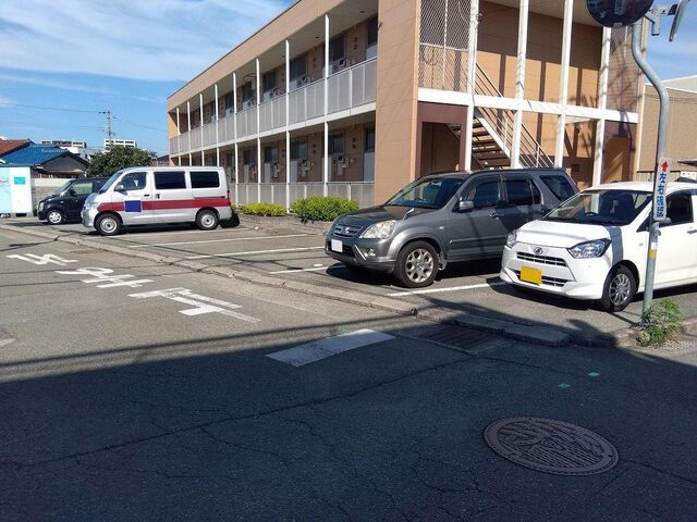 拡大写真:レオパレスレ・エスペランス 1階105の外観