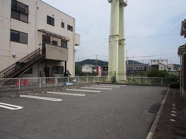 拡大写真:レフィナード阿成 2階203の外観