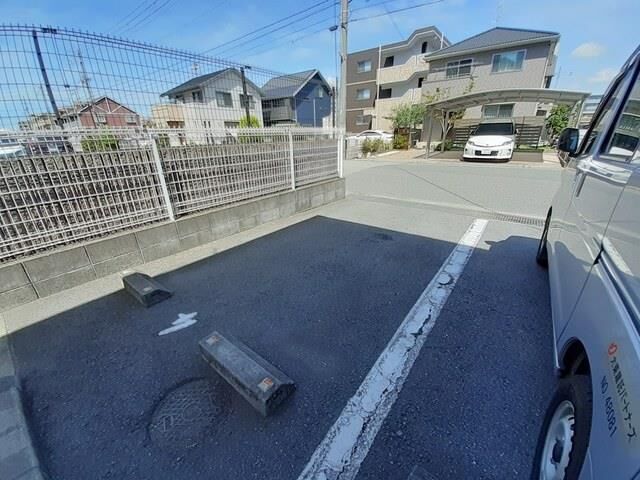 拡大写真:ラフィネ 1階104の外観