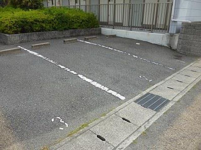 拡大写真:レオパレスL’Arc Y’s 1階110の外観
