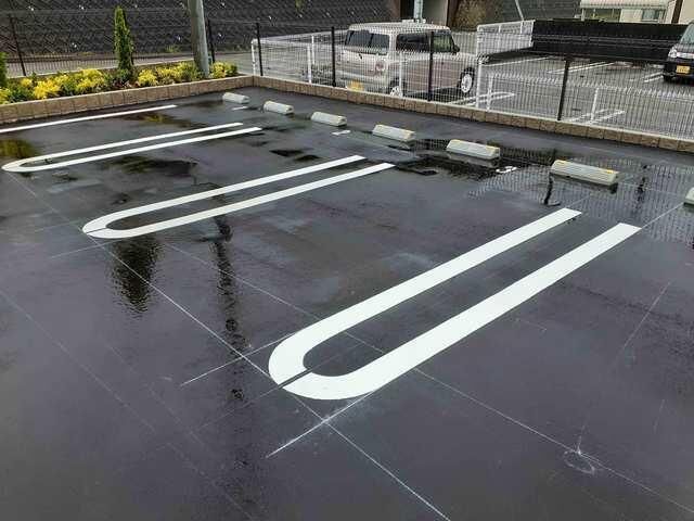 拡大写真:エスラル 1階103の外観