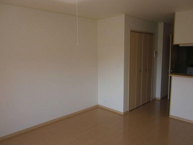 拡大写真：レーベン　スクエア　II号館 1階105の内観
