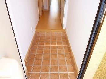 拡大写真：ワイズ　コンブリオIV 1階101の内観