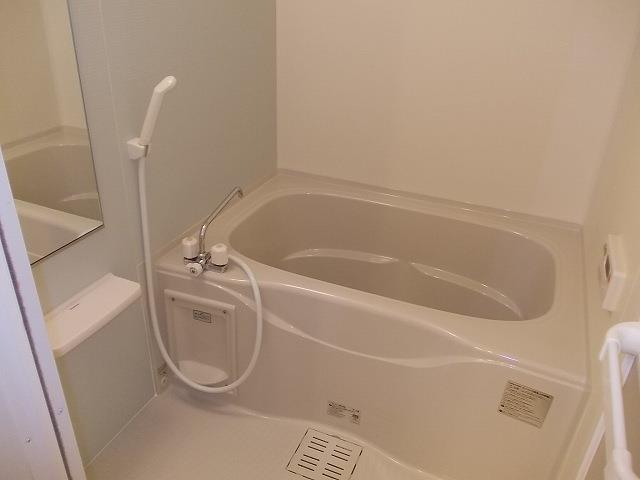 拡大写真:カトレーヴVIII 2階204の内観