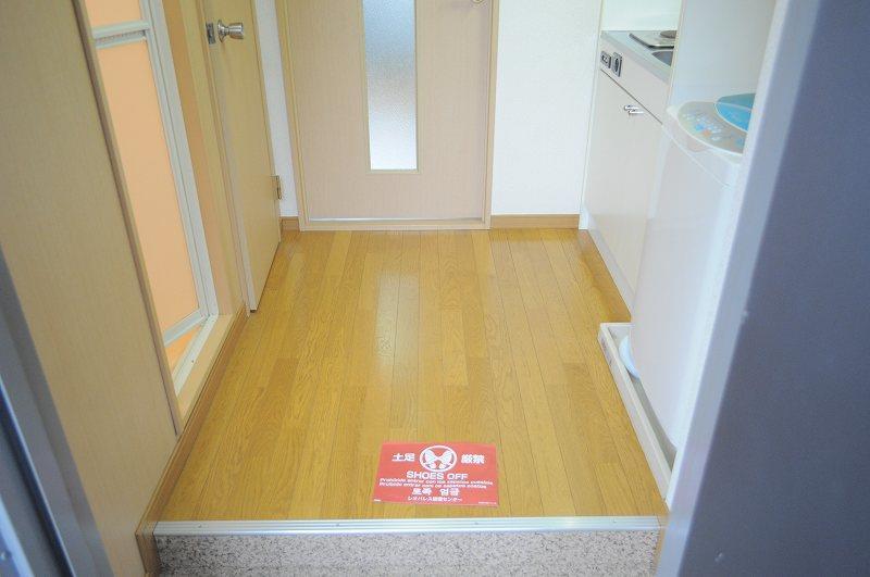 拡大写真:レオパレスTOMOMATSU 1階102の内観