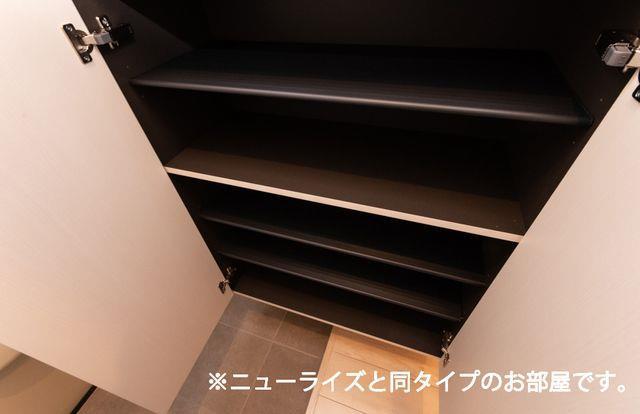 拡大写真：サウス・ヴィラ 1階103の内観