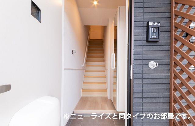 拡大写真:PUNANA 2階202の内観