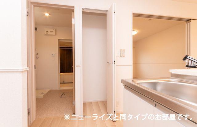 拡大写真:PUNANA 2階202の内観