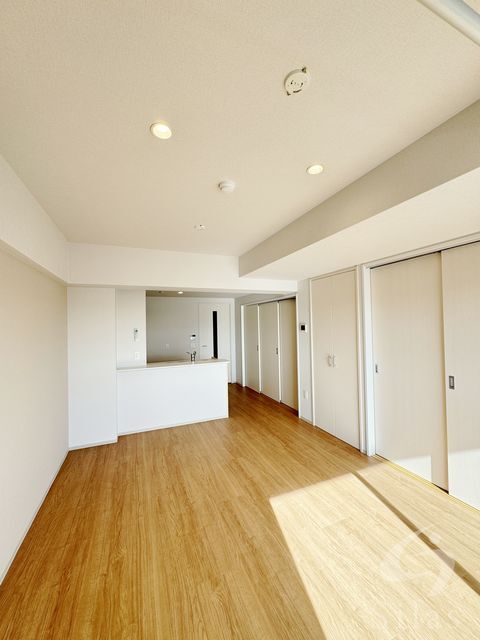 拡大写真:豊中市本町4丁目 3階307の内観