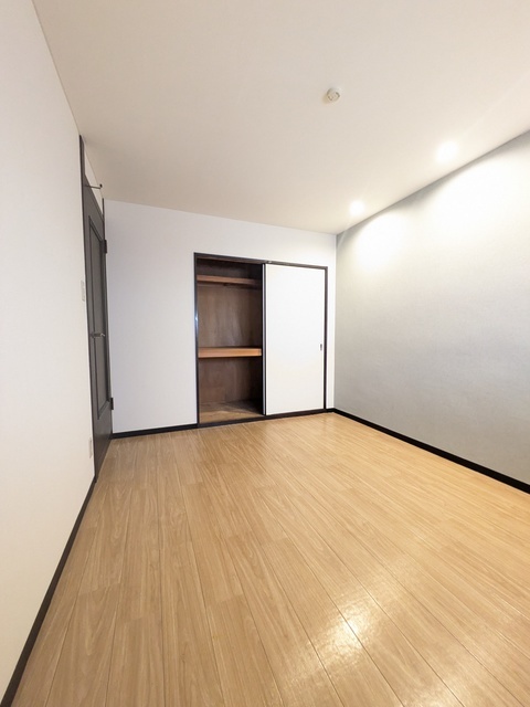 拡大写真:グランジュール淀川 4階407の内観