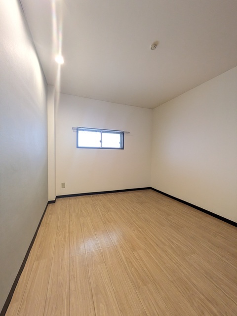 拡大写真:グランジュール淀川 4階407の内観