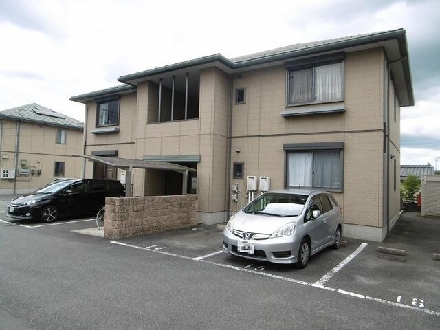 バリュージュ新町 B棟の外観