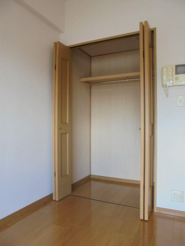 拡大写真：プリムローズ麻里布 3階302の内観