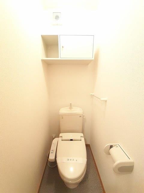 拡大写真:アーバンホワイトタナカIII 1階101の内観