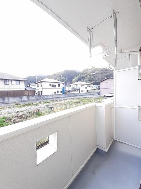 拡大写真:アーバンホワイトタナカIII 1階101の内観