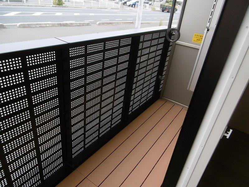 拡大写真:メリースクエア 1階101の内観