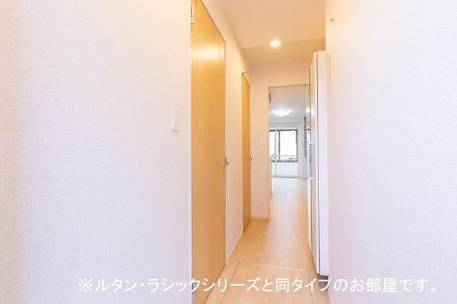 拡大写真:ラ・カサ・デ N 1階101の内観
