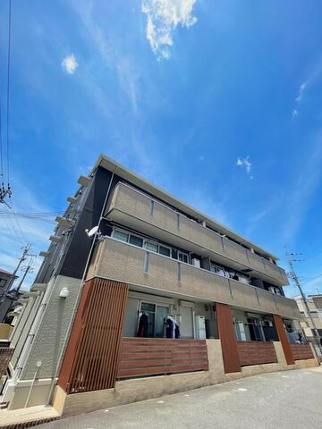 トレス ベイアの外観