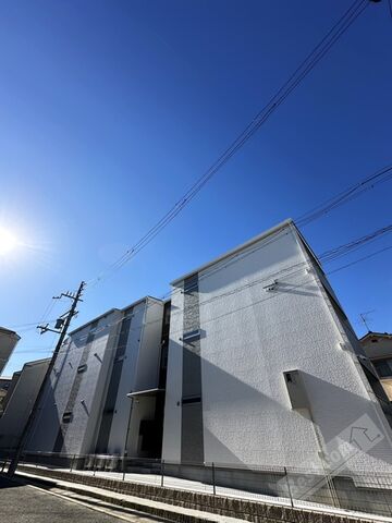 拡大写真：クリエオーレ初芝 3階302の外観