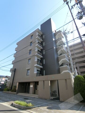Champs Riviereの外観