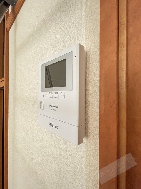 拡大写真:レオパレス登美丘 2階208の内観