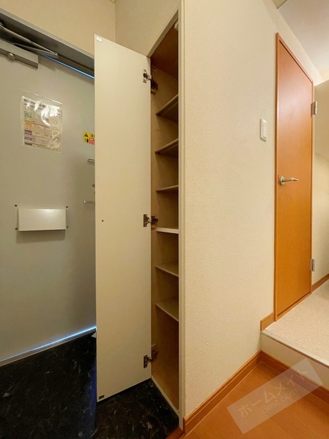 拡大写真:レオパレステイルザウエスト 2階210の内観