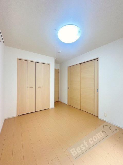 拡大写真:フルー リール 2階206の内観