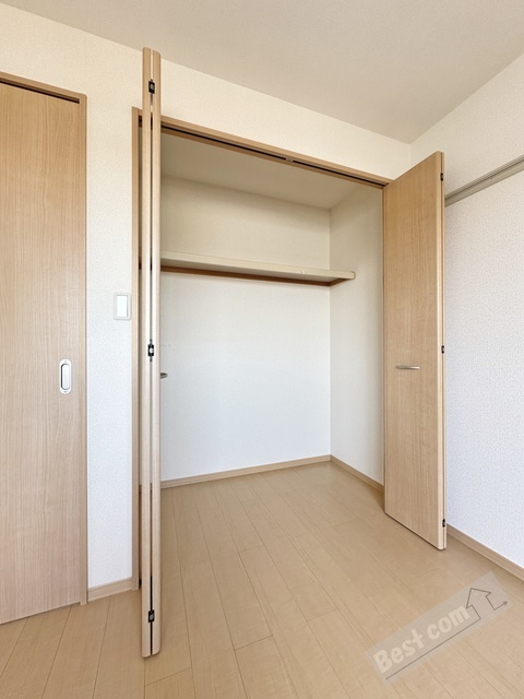 拡大写真:クレール E棟 3階302の内観