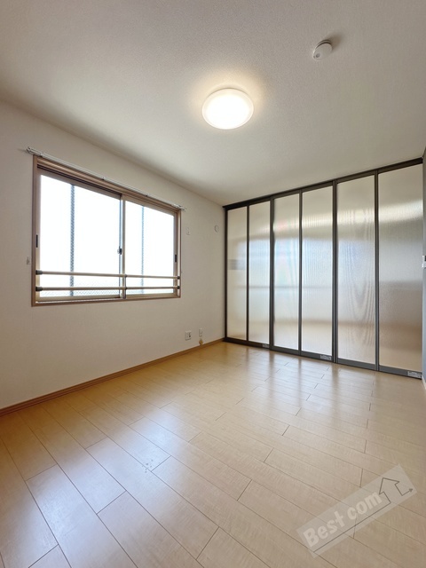 拡大写真:クレール E棟 3階302の内観