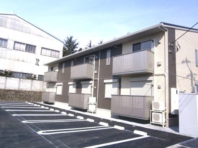 ベリーグラッド Bの外観