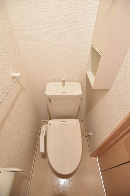 拡大写真:バロン ドゥ 1階103の内観