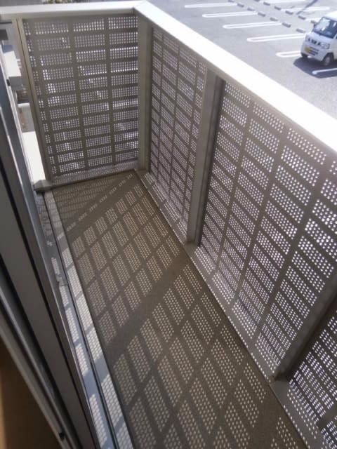 拡大写真:ベリーグラッド B 2階203のバルコニー