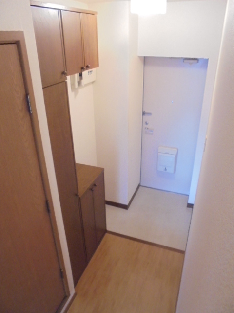 拡大写真:リエゾン西富山 2階203の内観