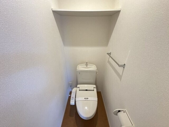 拡大写真:ローズコート西三島 C 2階201のトイレ