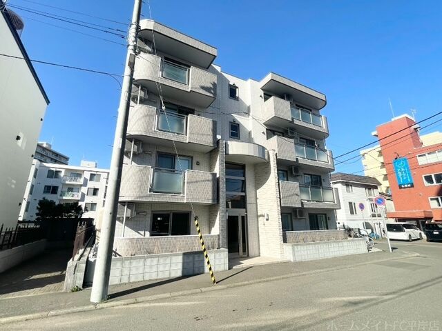 拡大写真:フラットサイド平岸 1階101の建物外観