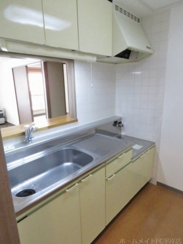 拡大写真:Gramercy Sapporo(グラマシー札幌) 3階303のキッチン