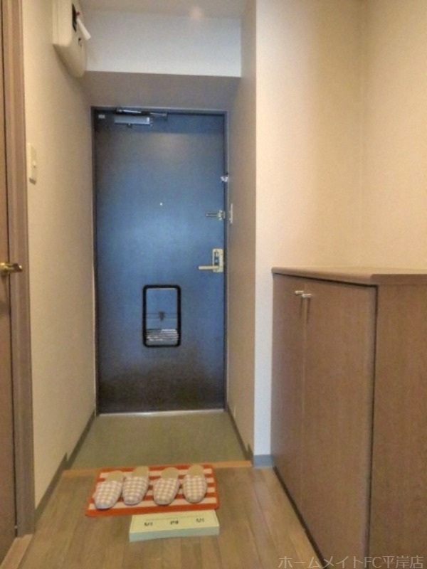 拡大写真:Gramercy Sapporo(グラマシー札幌) 3階303の玄関