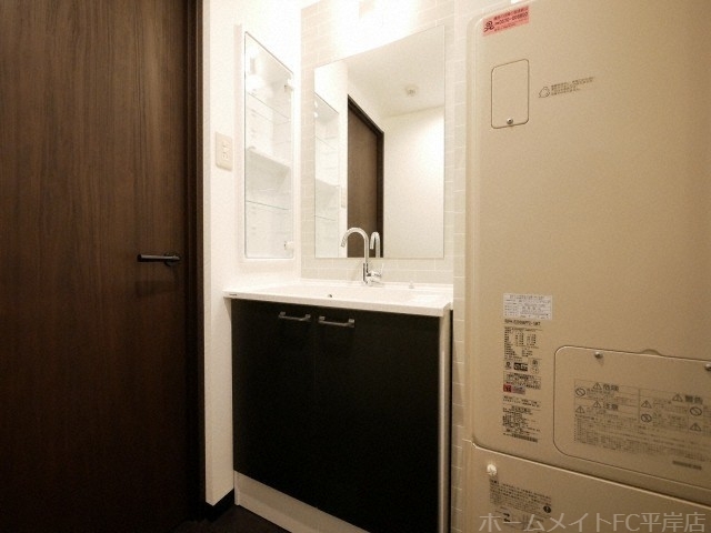 拡大写真:RESIDENCE SAPPORO KOULI 2階202の洗面所