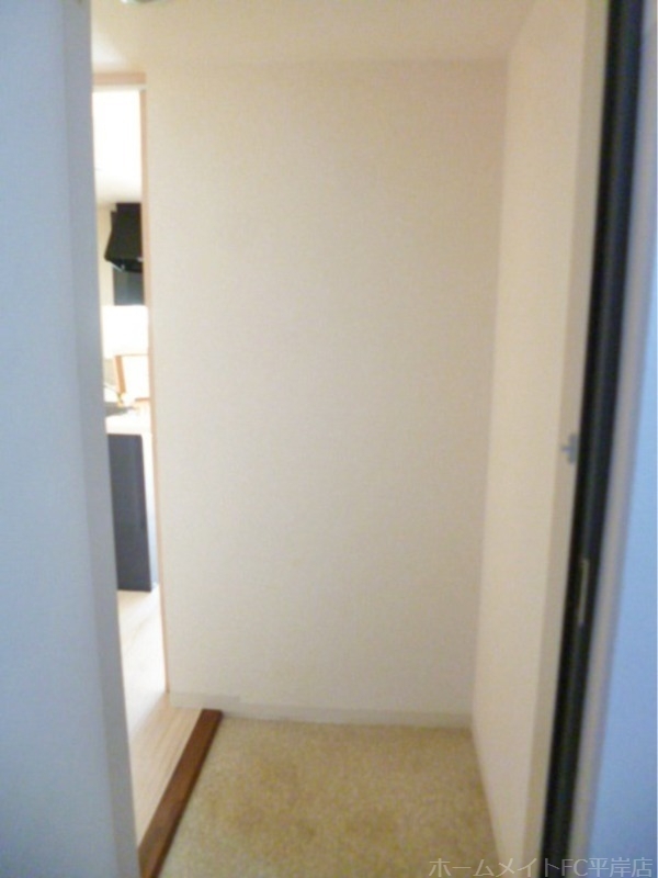 拡大写真：ポラリス美園 4階402の玄関