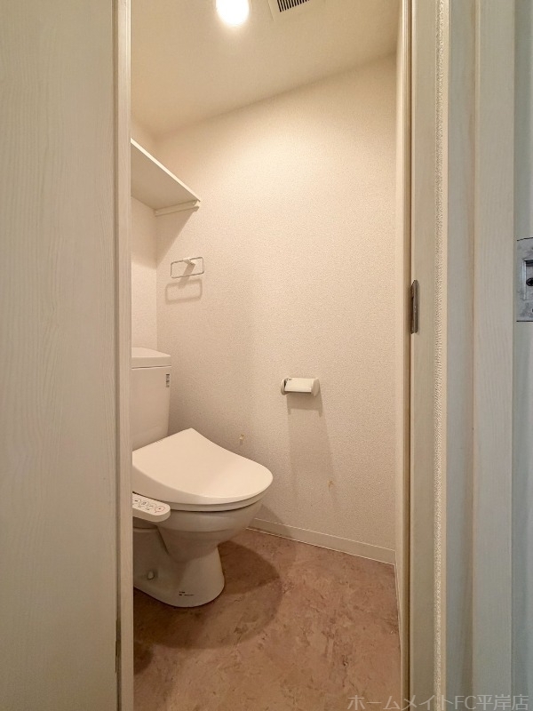 拡大写真:Asset Home Hiragishi 1階102のトイレ