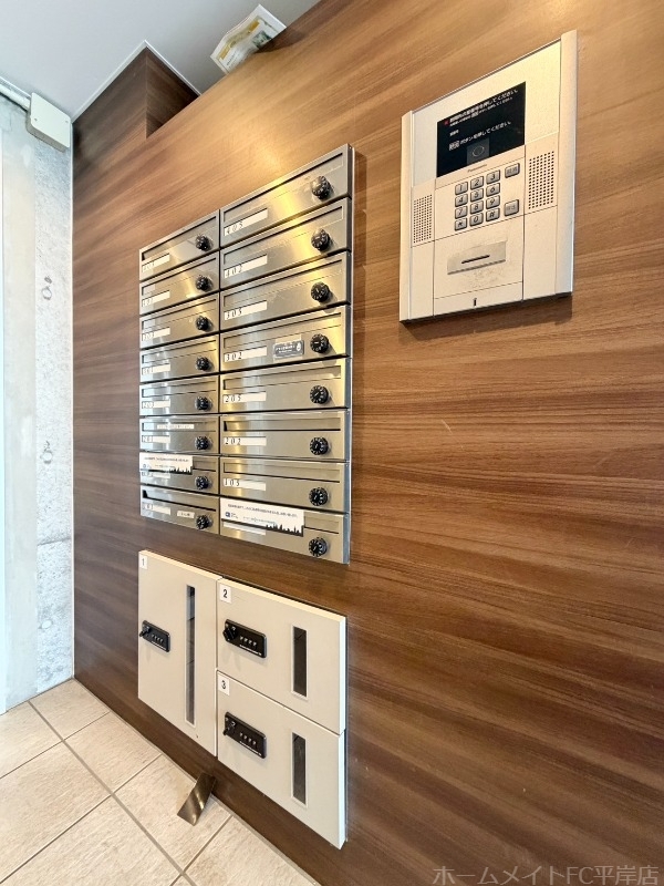 拡大写真:Asset Home Hiragishi 1階102のエントランス