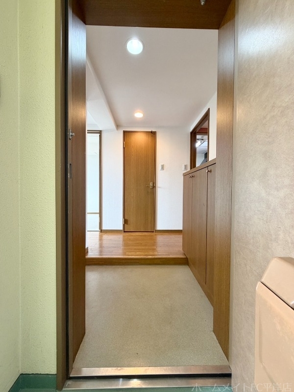 拡大写真：Ｒｉｖｅｒｓｉｄｅ中の島 5階504の玄関