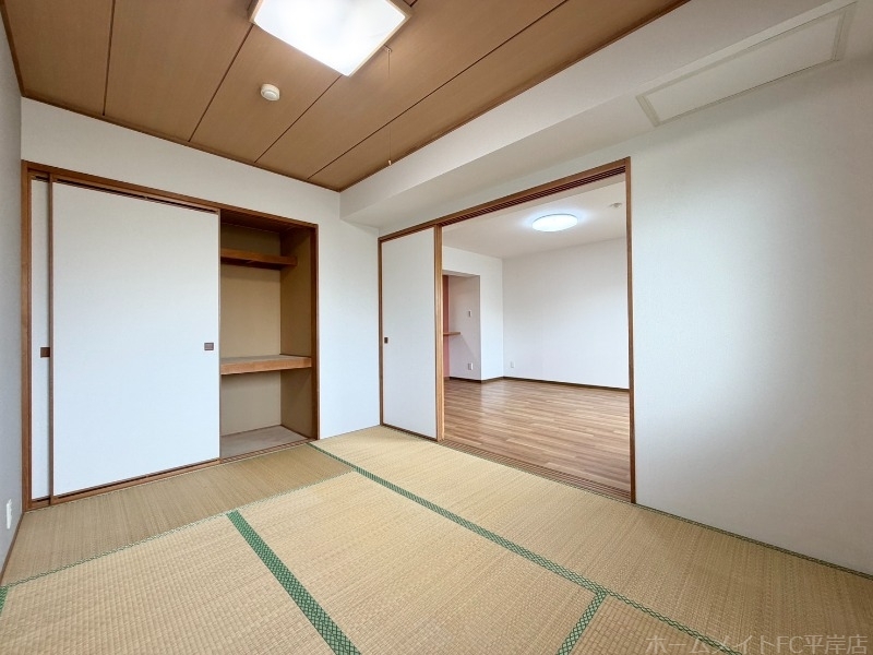 拡大写真：Ｒｉｖｅｒｓｉｄｅ中の島 5階504の収納